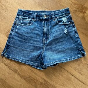American Eagle Outfitters Curvy Mom Jean Shorts